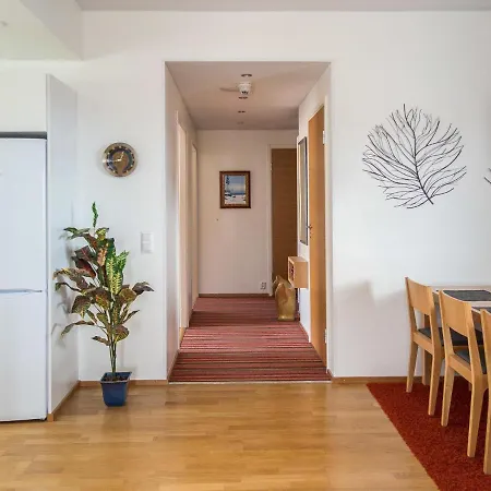 7405 By Interhome